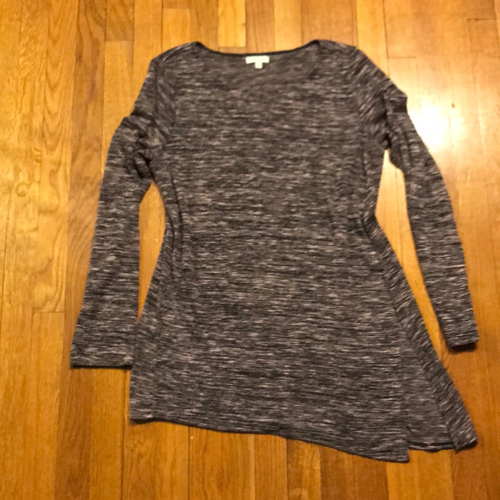 Asymmetric knit long sleeve shirt
